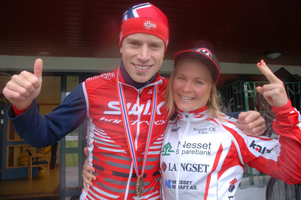 Ole Hem og Hildegunn Gjertrud Hovdenak vant Norgescupen maraton sammenlagt. Foto: Jon Wiik Ole Hem - Hildegunn Gjertrud Hovdenak - Stomperudrittet 2017 - Jon Wiik 1400x933