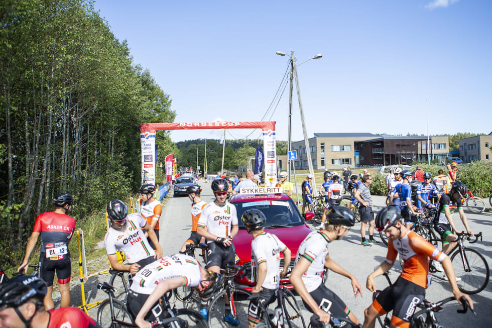 SKUFFET: Mange av rytterne var skuffet over at Norgescupfinalen ble avlyst. Foto: Pål Westgaard Spikkestadrunden - Pål Westgaard 1400x933