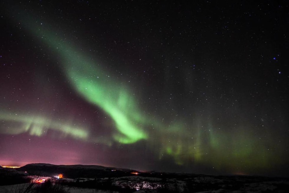 Alta er ikke mindre eksotisk enn Marokko, Utah eller Tyrkia, mener Trygve Nygård i GLØD Explorer. Foto: glodexplorer.no Big Dipper in Northern Lights - Foto Glodexplorer.no 1400x933