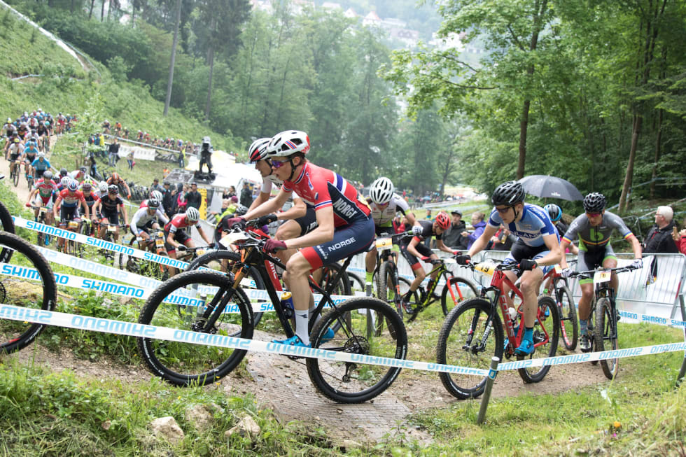 Erik Hægstad røk kjedet i startloopen og måtte bryte. Foto: Bengt Ove Sannes Erik Hægstad XCO WC Albstadt 2018 - Bengt Ove Sannes 1400x933