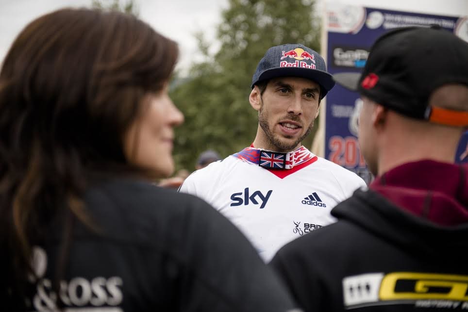 VANT: Gee Atherton er tilbake i regnbuetrøya geevinner