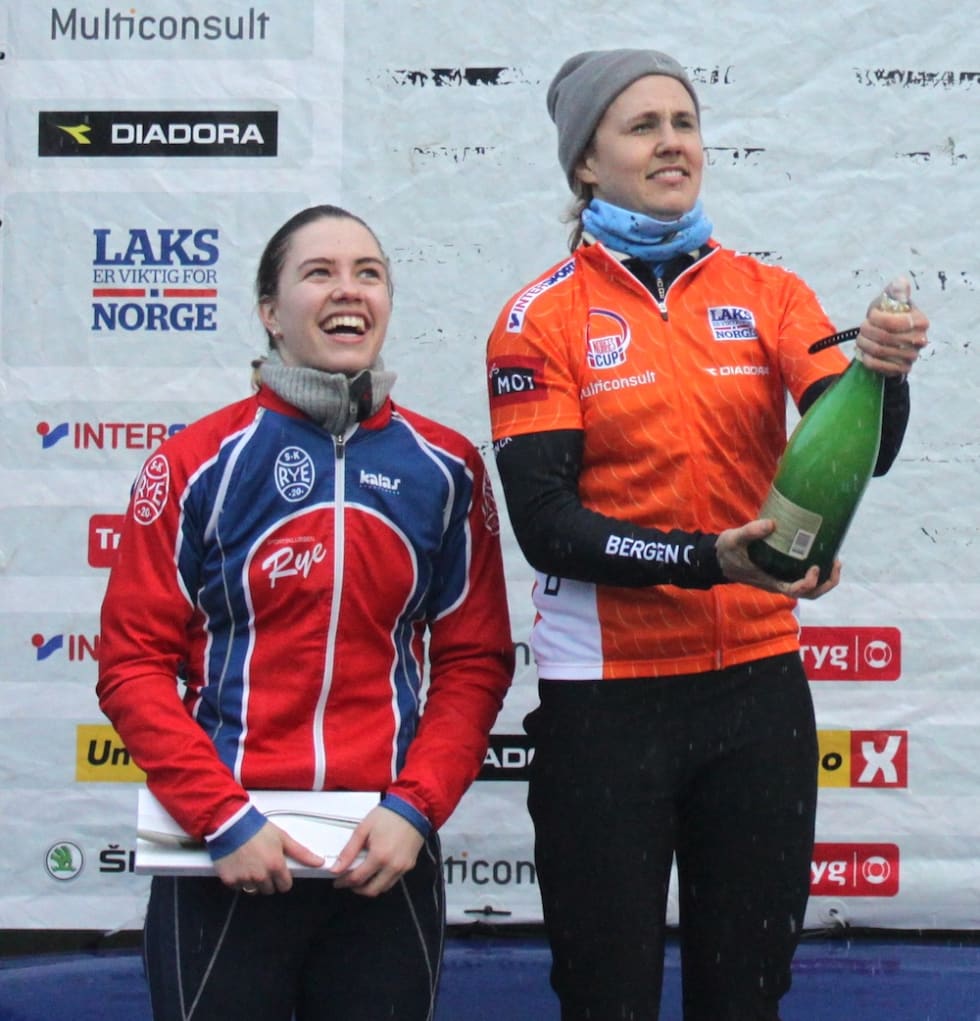 SAMMENLAGTVINNER: Ingrid Moe tok seieren i kross-Norgescupen foran Marit Sveen. Foto: Ingrid Lægreid/NCF NC8 Marit Sveen - Ingrid Moe - Ingrid Lægreid 1000x