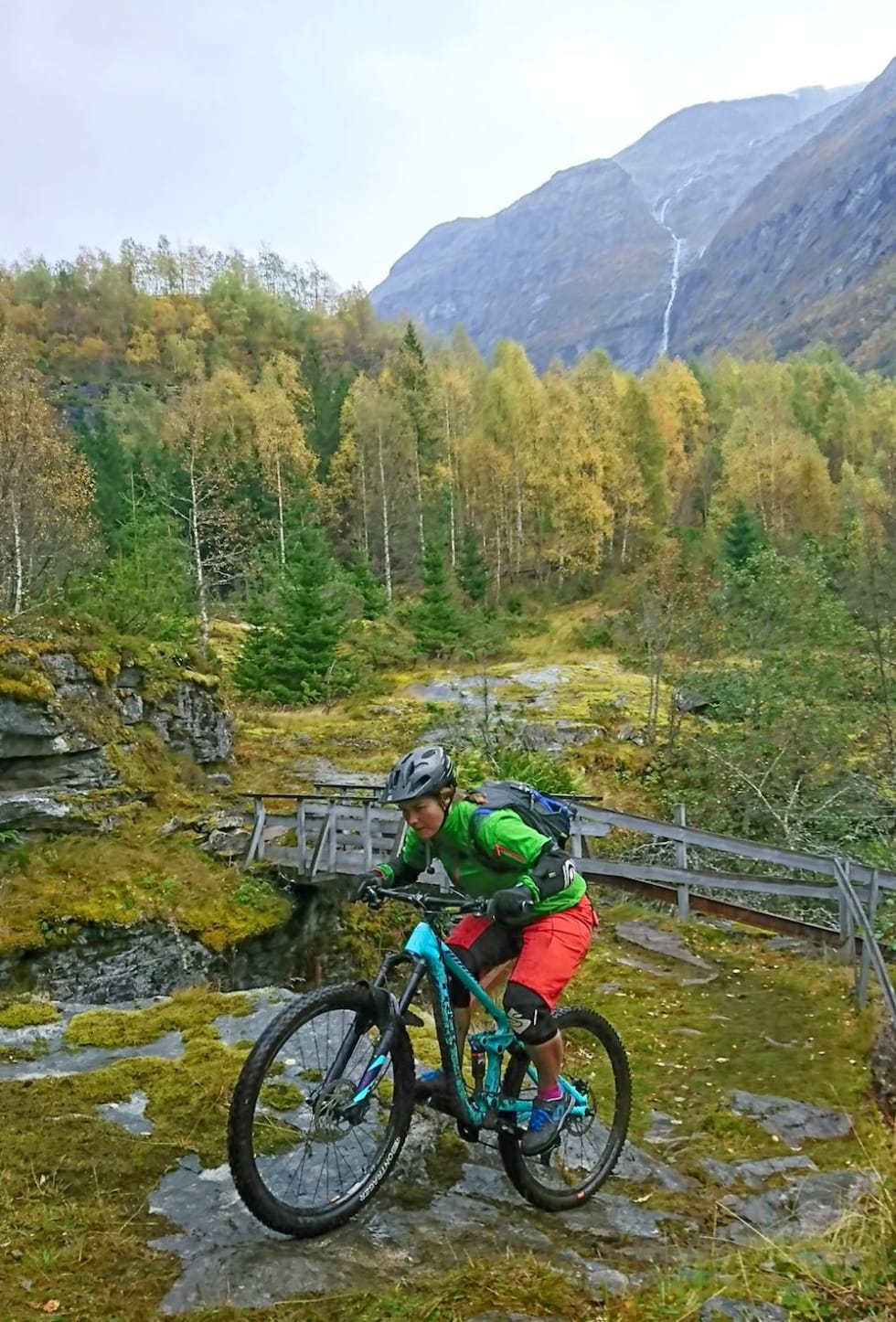 Stryn er ikke gjerrig på naturopplevelsene. Stryn høst Jentecamp Folven 2017 - Foto Tommy Aslaksen 1000x