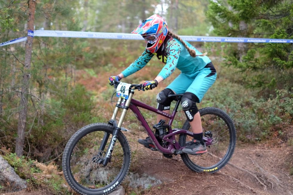 Kine Haugom sykler i klassen 13-14 år, men var tredje raskeste jente uansett klasse. Foto: Niclas Stensrud Andersen Kine Haugom NM Drammen 2018 - Niclas Stensrud Andersen 1400x933