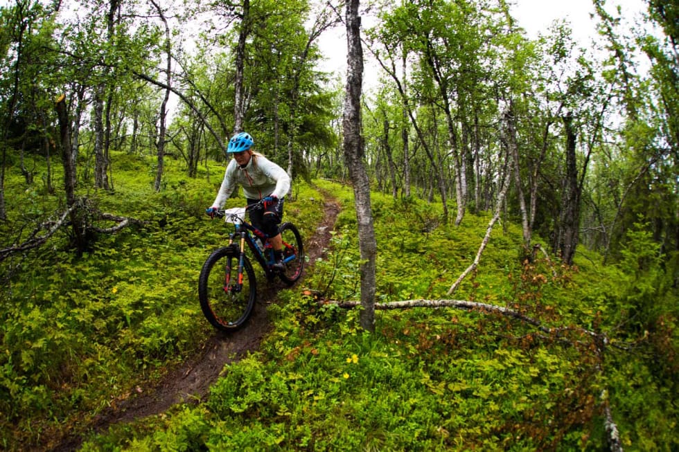 Hilde Sangesland Strædet ble norgesmester i utfor i år som i fjor. Her fra Hillbilly Enduro på Ål i juli. Foto: Snorre Veggan Hilde S Strædet - Hillbilly Enduro 2016 - Snorre Veggan 1400x933