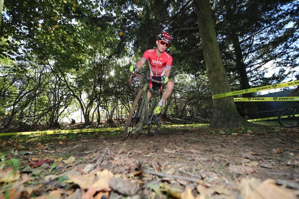 PLANKEKJØRING: Fredrik Haraldseth kjørte på en planke med spiker i første halvdel av rittet og konsentrerte seg om å sikre tredjeplassen. Foto: Ola Morken Fredrik Haraldseth - Superpokal Voldsløkka 2017 - Ola Morken 1400x933