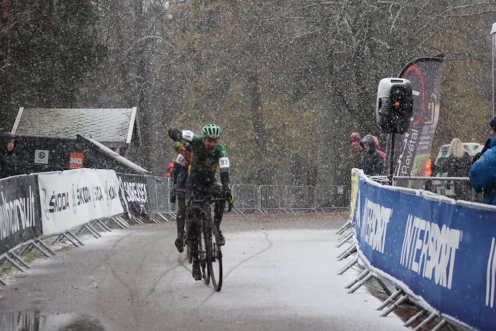 KNEPENT: Sebastian Dreyer Heldahl tok målspurten og vant juniorklassen med under ett sekunds margin til Norgescupleder Søren Wærenskjold. Foto: NCF Sebastian Dreyer Heldahl - NC5 Tønsberg 2016 - Foto NCF 1400x933