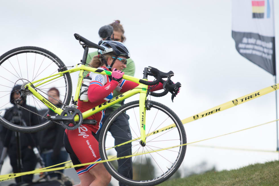 TRYVANNSKROSS: Elisabeth Sveum vant Tryvannskross på lørdag. Foto: Bengt Ove Sannes Elisabeth Sveum - NC1 CX 2016 - Bengt Ove Sannes 1400x933