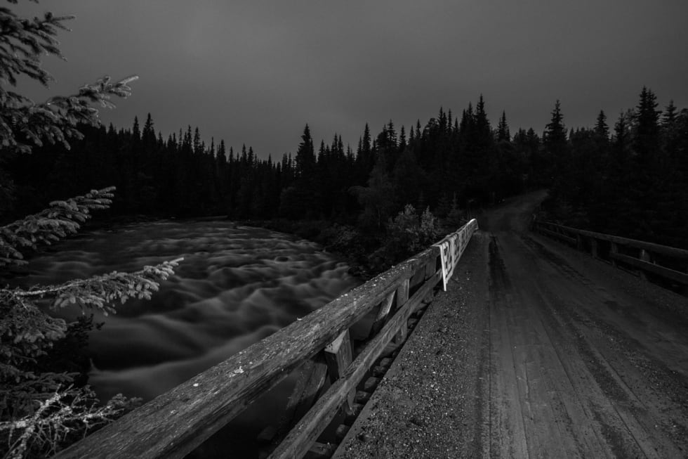 SUS OG BRUS: Regnet førte til stor vannføring natt til torsdag. Foto: Snorre Veggan. birken2015-9735a