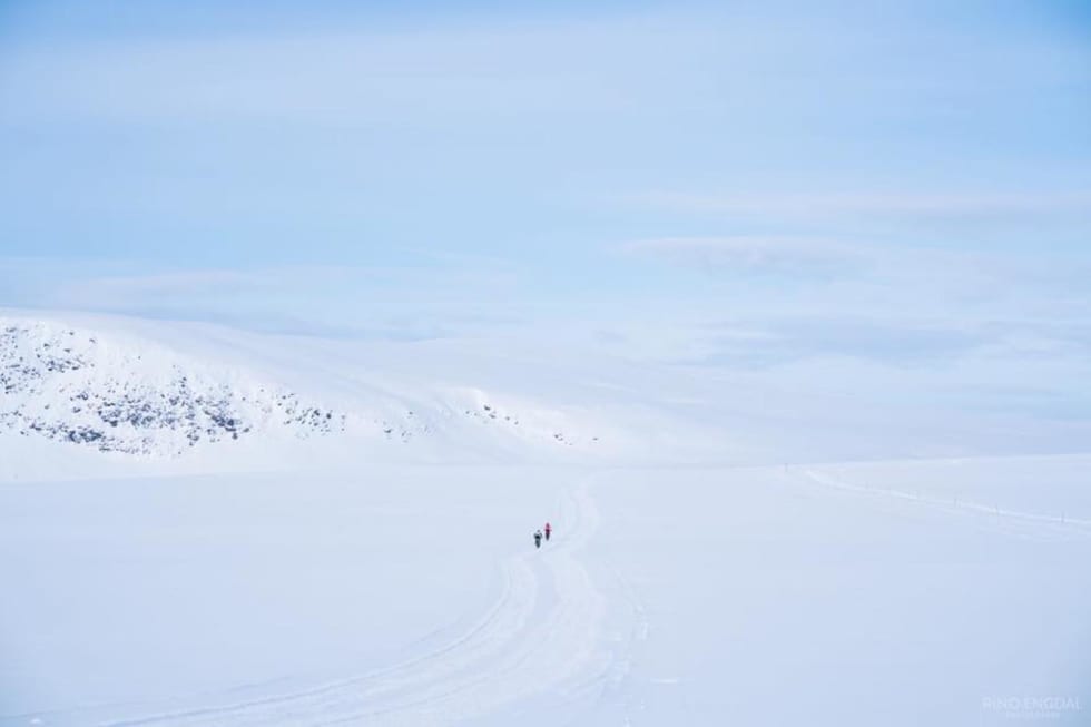 Ute på vidda var det ingen fordel å ligge først. Foto: Rino Engdal Mehl - Daniel Boberg Leirbakken - Skaidi Fatbike 2018 - Rino Engdal 1400x933