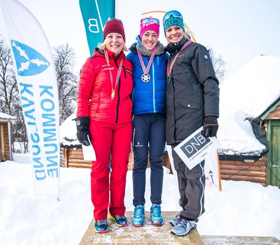 Damepallen: Ida Marie Mulelid Bøthun vant foran Linda Isaksen (til venstre) og Lisa Gresseth på tredjeplass. Foto: Rino Engdal Lisa Gresseth - Ida Marie Bøthun - Linda Isaksen - Rino Engdal 900x