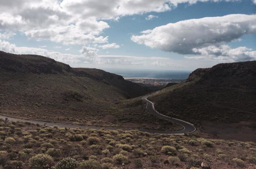 FRISTENDE: Det er lett å kjøre for mye og for hardt. Det kan straffe seg. Foto: Privat Gran Canaria Foto Privat 1400x924