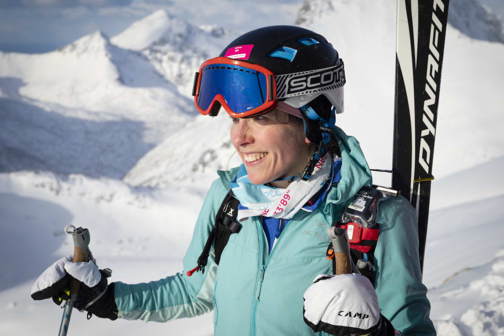 Emma Alzé fra Sverige vant dameklassen i Lofoten Skimo 2019. Foto: Kristin Folsland Olsen
