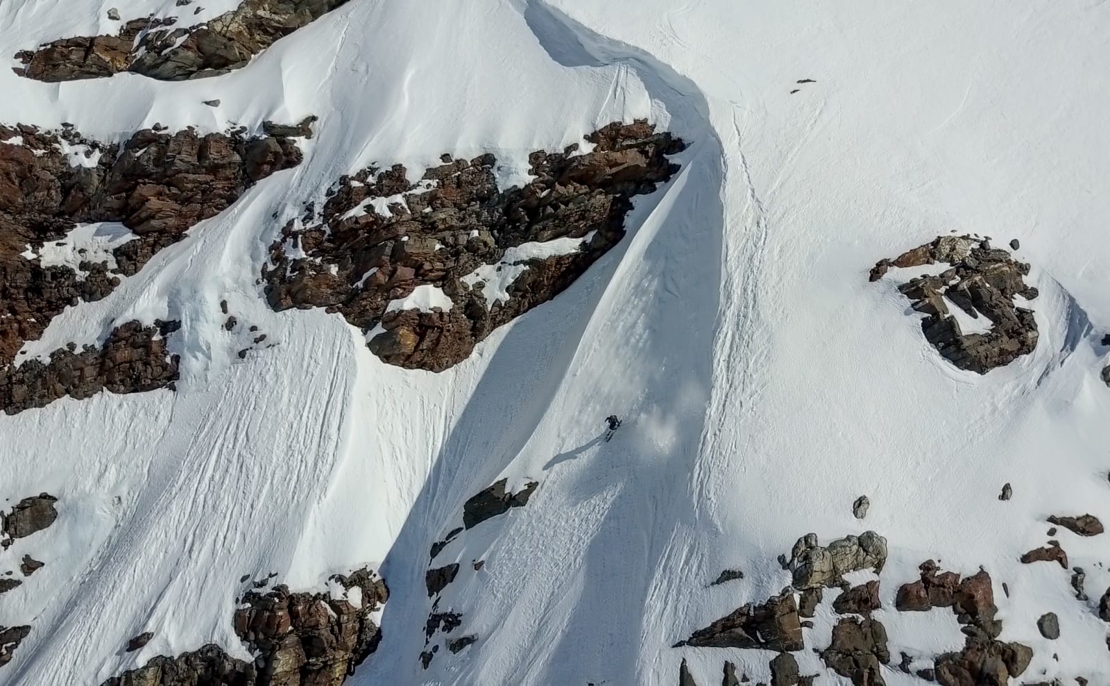 VILL, VILLERE, WILLE: Wille Lindberg ned en stupbratt renne på Folgefonna Skisenter. Bilde: Christian Nerdrum