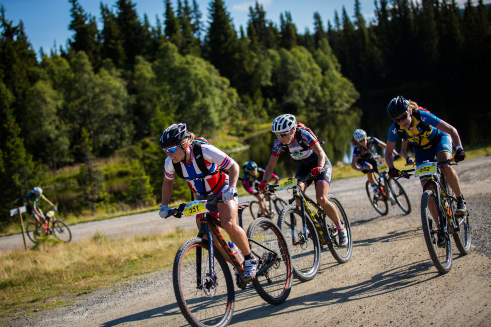 Borghild Løvset ble nummer fire i årets Birkebeinerritt, bak Hildegunn Hovdenak, som kjørte Norgesmestertrøya, som Løvset ga fra seg tre uker tidligere. Foto: Snorre Veggan Elitedamenes-Birkenkamp-i-bilder - Foto Snorre Veggan