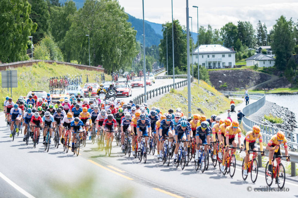 MANGE OM BEINET: Før seniorguttas finaleetappe var ingenting annet enn klatretrøya var avgjort. Foto: Cecilie Christensen Tour te fjells 2020