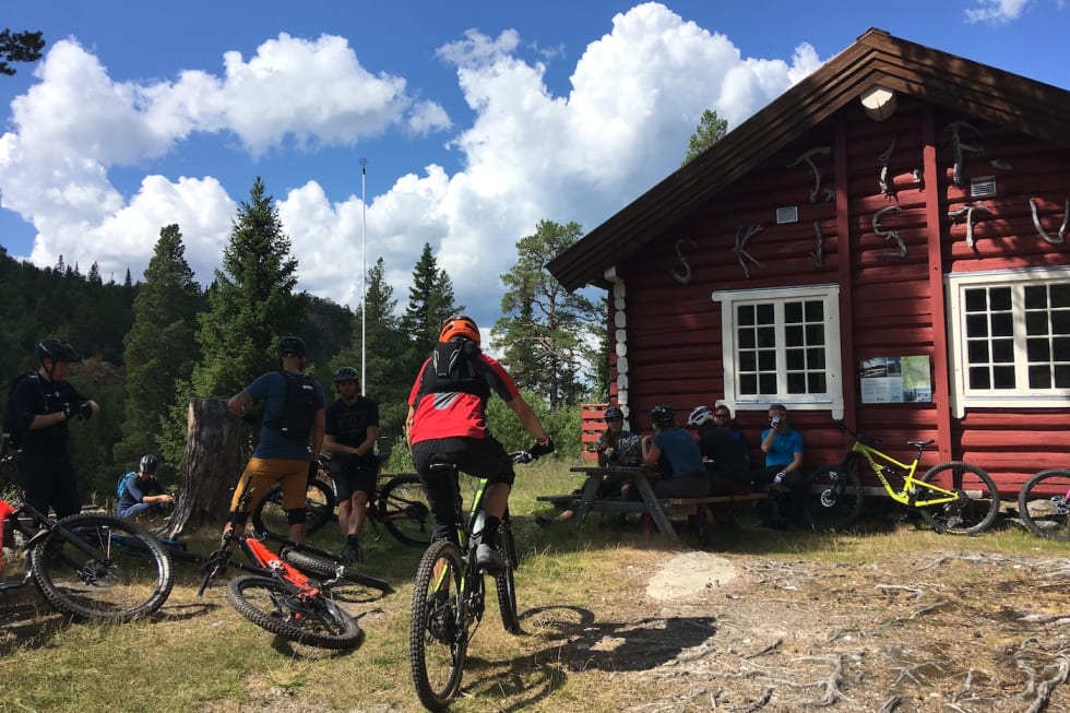 Skistua er siste stopp på turen. Foto: Ingeborg Scheve skistua Scheve 1400x933