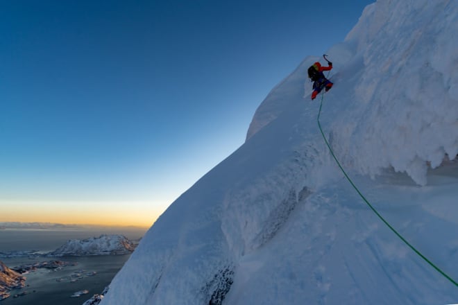 KREVENDE: Det er ingen enkel vei til topps på Rulten. Foto: Signar André Nilsen