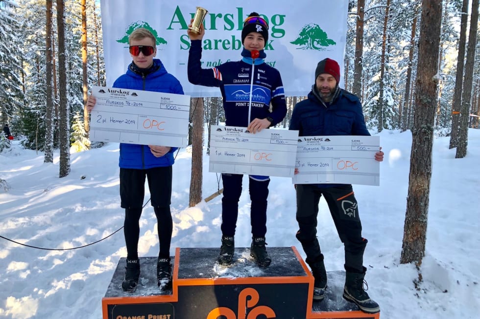 William Larsen vant Orange Priest Challenge foran William Handley (til venstre) og veteranen Fredrik Lysakerrud. Foto: Arrangøren