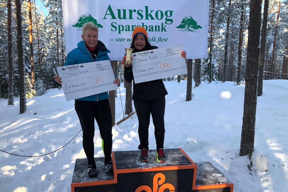 Elisabeth M. Hagen vant dameklassen foran Kristin Tyrihjell. Foto: Arrangøren