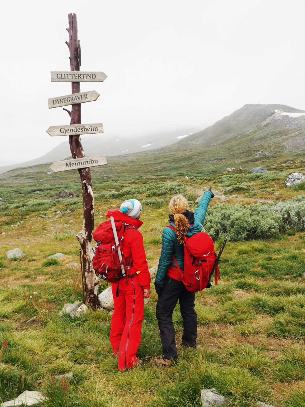 Glitterheim: Glitterheim ligger i 1400-meters høyde nordøst i Jotunheimen. Et flott utgangspunkt for fjellturer!