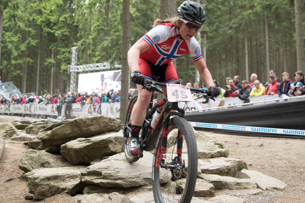 Elisabeth Sveum er godt fornøyd med verdenscupåpningen i Nove Mesto. Foto: Bengt Ove Sannes Elisabeth Sveum - Nove Mesto WC May 20 17 - Bengt Ove Sannes 1400x933