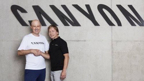 LEDERSKIFTE: Roman Arnold har gitt Armin Landgraf roret i Canyon. Arnold og Landgraf