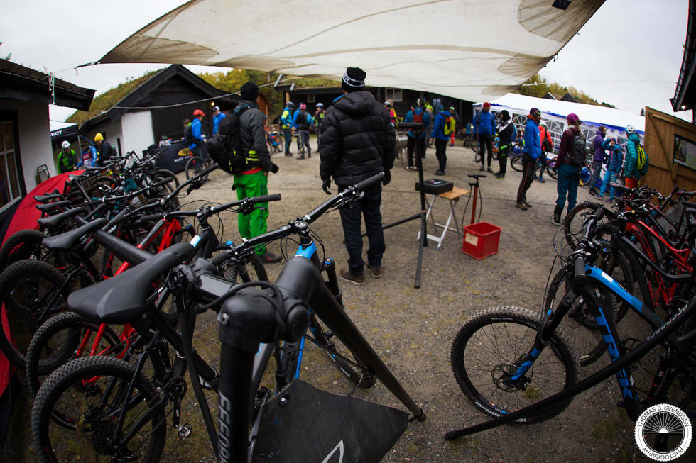 Trek viste fram demosykler fra 2017-kolleksjonen. Foto: Thomas B Svendsen 8 Mr Trek Knut Lønnqvist var selfølgelig til stede for å sørge for riktig demperoppsett