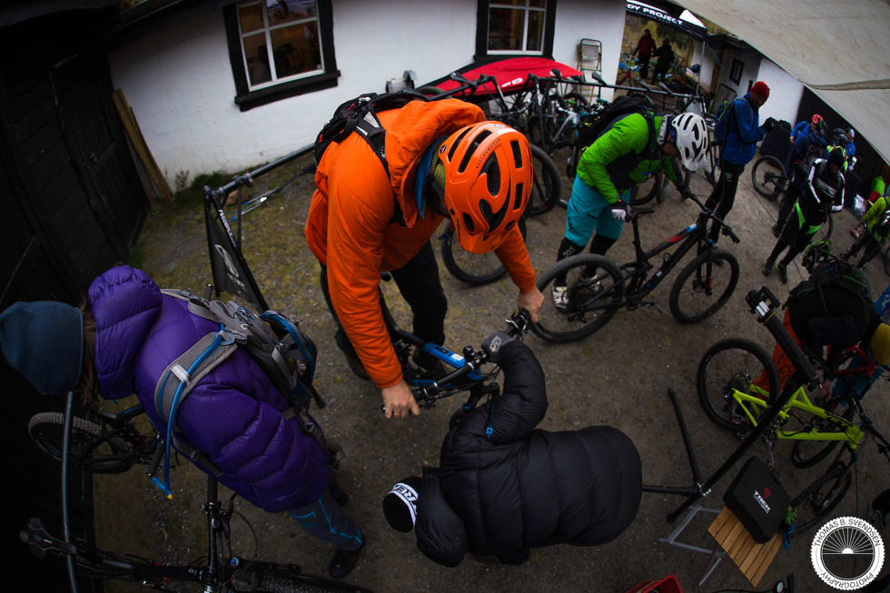 Mr. Trek (Knut Lønnqvist) var selfølgelig til stede for å sørge for riktig demperoppsett. Foto: Thomas B Svendsen 9 Mr Trek Knut Lønnqvist var selfølgelig til stede for å sørge for riktig demperoppsett