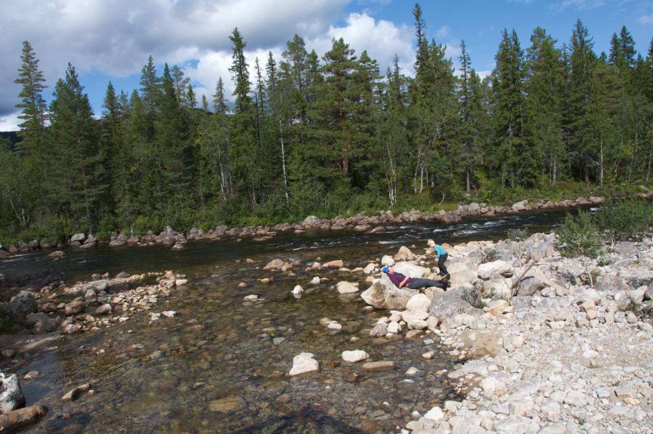 ET STILLE PARTI: Hadde det vært sommer, hadde vi bada, det er iallfall sikkert. Foto: Gunhild Aaslie Soldal