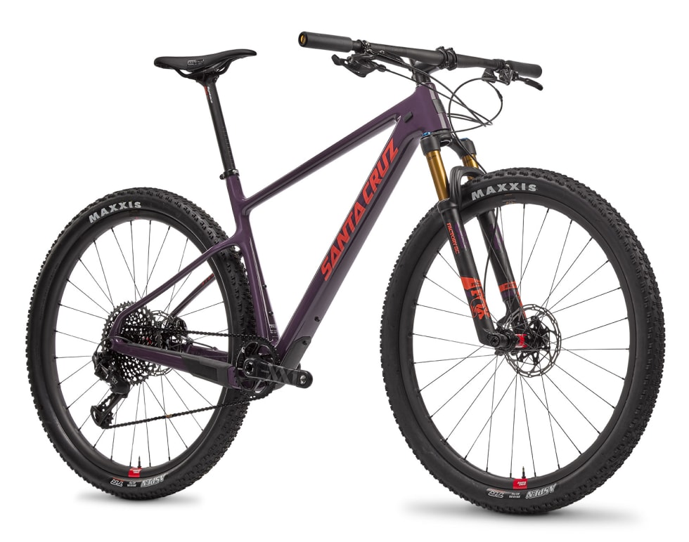 NY PROFIL: De lave setestagene på nye Santa Cruz Highball gir sykkelen en profil som er til forveksling lik fulldemperen Blur.
