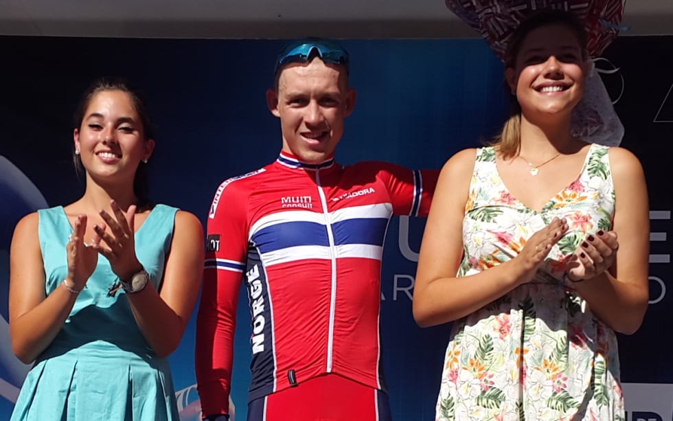 Kristoffer Halvorsen vant mandagens etappe, som endte med massespurt. Foto: Arrangøren Kristoffer Halvorsen Tour de L Avenir 2016 - Arrangøren 1200x