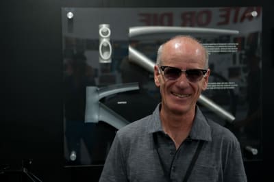 Chuck Teixeira brenner for metall.