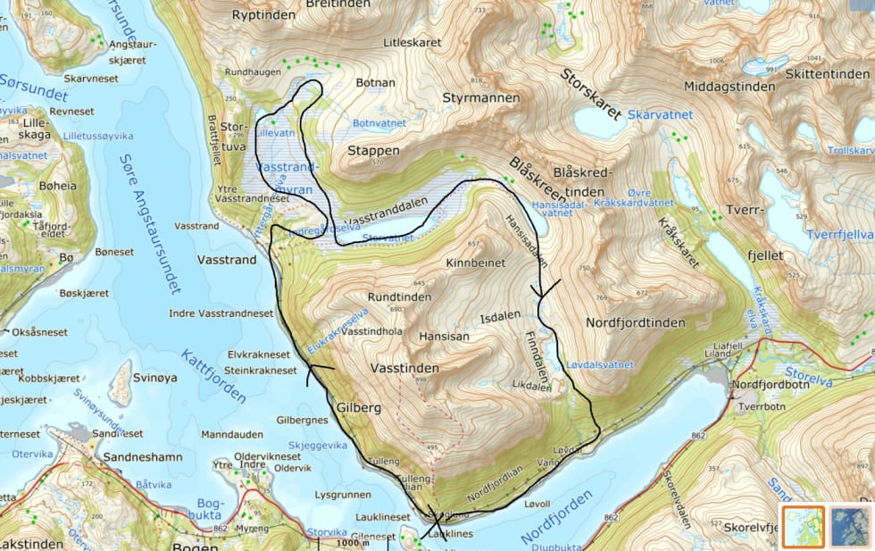 vHelgas rundtur på Kvaløya var på cirka 25 kilometer og tok rundt to timer inkludert matpause og fotostopp. Kvaløya map Feb 2018 - Pål Jakobsen 1400x892