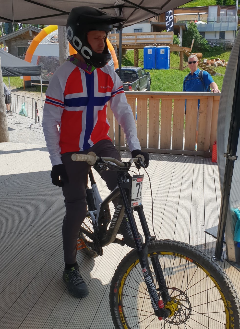 Isak Leivsson trives i Leogang. Her har han levert karrierens beste prestasjoner, to ganger. Foto: Niclas Stensrud Isak Leivsson - Start WC Leogang 2018 - Niclas Andersen 1000x
