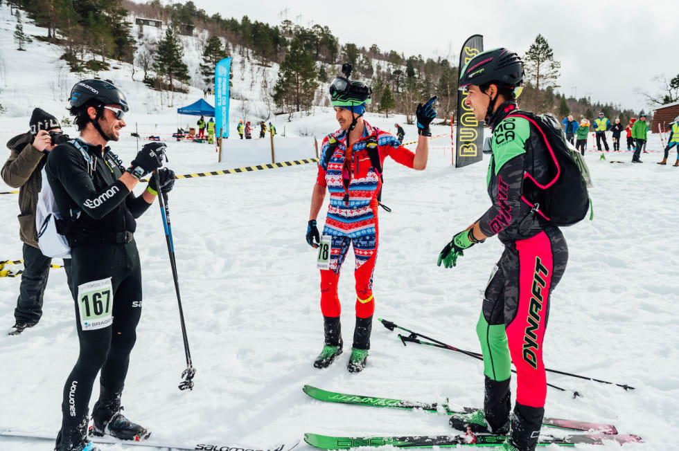 Pallen i herreklassen: Kilian Cornet (til venstre) ble nummer tre, bak Lars Erik Skjervheim som tok sitt sjette NM-gull i randonnée, og Oriol Cardona Coll. Foto: Erbi/Dynafit Romsdal Rando