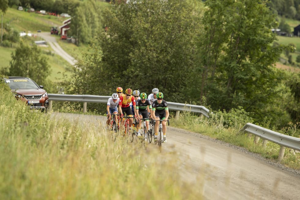 GRUS: Dagens etappe hadde innslag av grus. Morgendagens etappe har vesentlig mer. Foto: Pål Westgaard Tour de Hallingdal Stage 2 Sr Men - Pål Westgaard 1400x933
