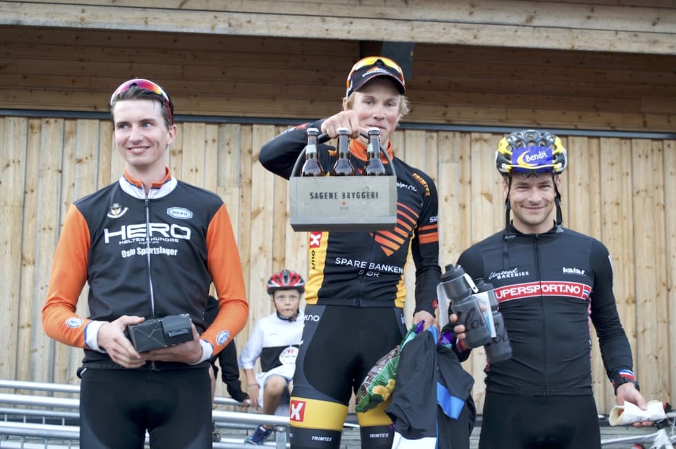 KLATREKONGEN 2015: Carl Fredrik Hagen ble klatrekonge for andre år på rad i fjor. I år kan det bli hattrick. Sindre Bjerkestrand Haugsvær (til venstre) ble nummer to og Arne Post ble nummer tre. Foto: Marcus Liebold Haugsvær - Hagen - Post - Klatrekonge 2015 - Marcus Liebold 1400x933