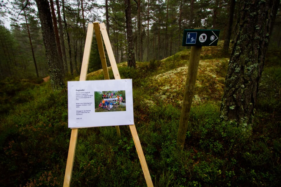 INFOSKILT: I anledning åpningen var det satt ut infoplakater om NOTS-prosjektet. (foto: Snorre Veggan) pioneren-2189a