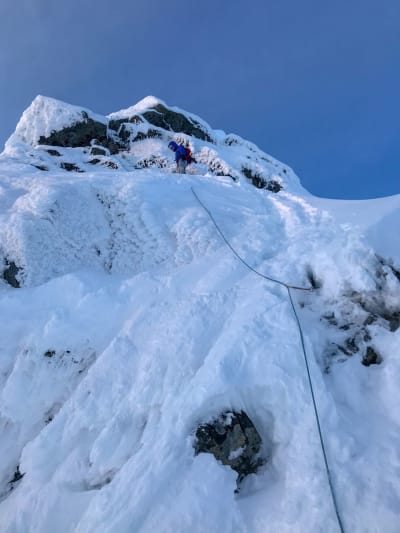FØR KVELDEN: Mektige omgivelser i toppartiet. Foto: Signar André Nilsen