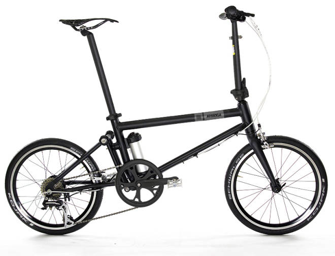 SAMMENLEGGBAR: Ahooga Folding bike kan brettes sammen. Da tar den liten plass i leiligheten eller på t-banen. Ahooga Folding Bike