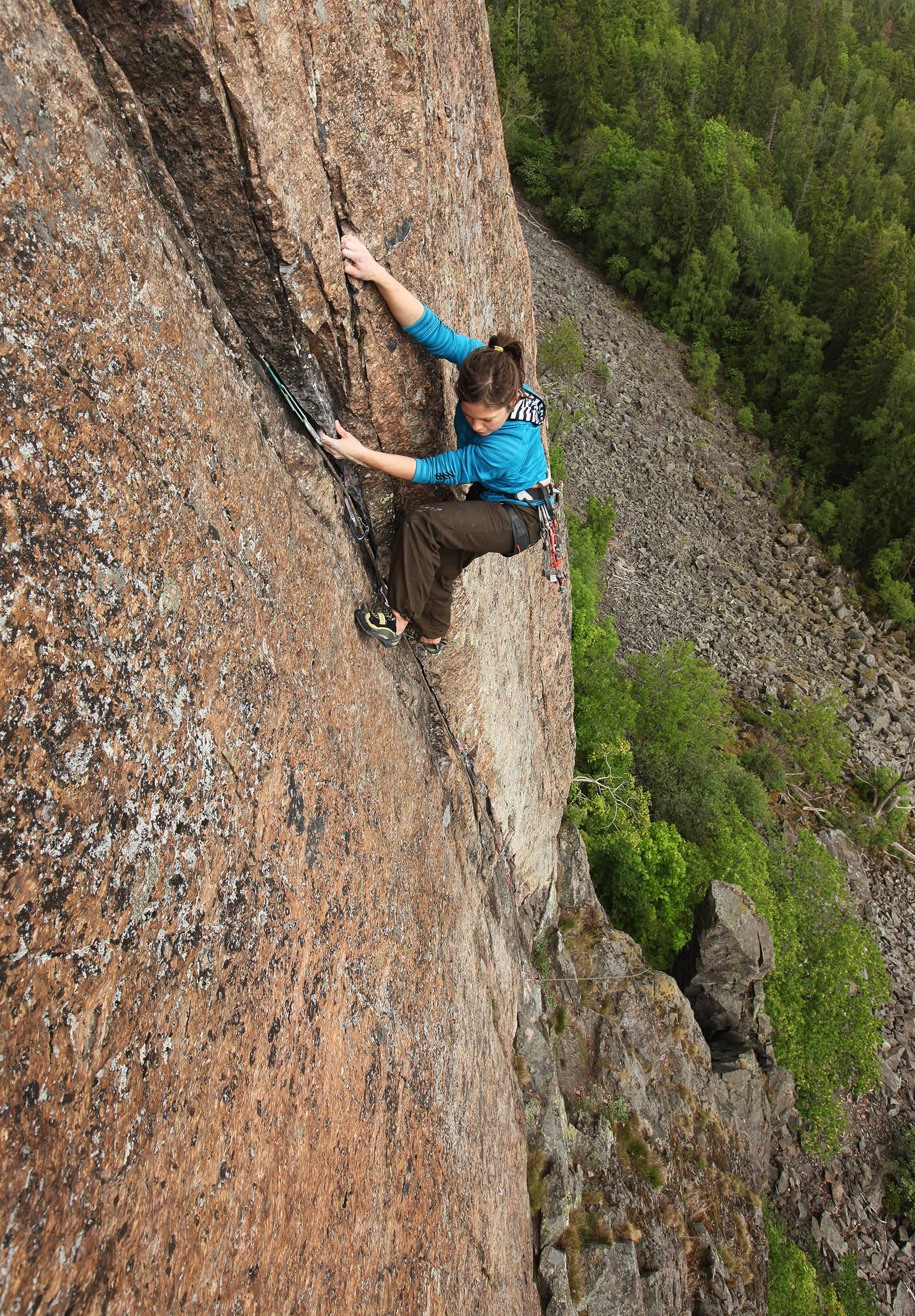 LEGENDARISK: Denne ruta er ikke for nybegynnere; Bolterisset (6+) på Kolsås. Klatrer: Karen Moe Møllerop. Foto: Dag Hagen LEGENDARISK: Denne ruta er ikke for nybegynnere; Bolterisset (6+) på Kolsås. Klatrer: Karen Moe Møllerop. Foto: Dag Hagen