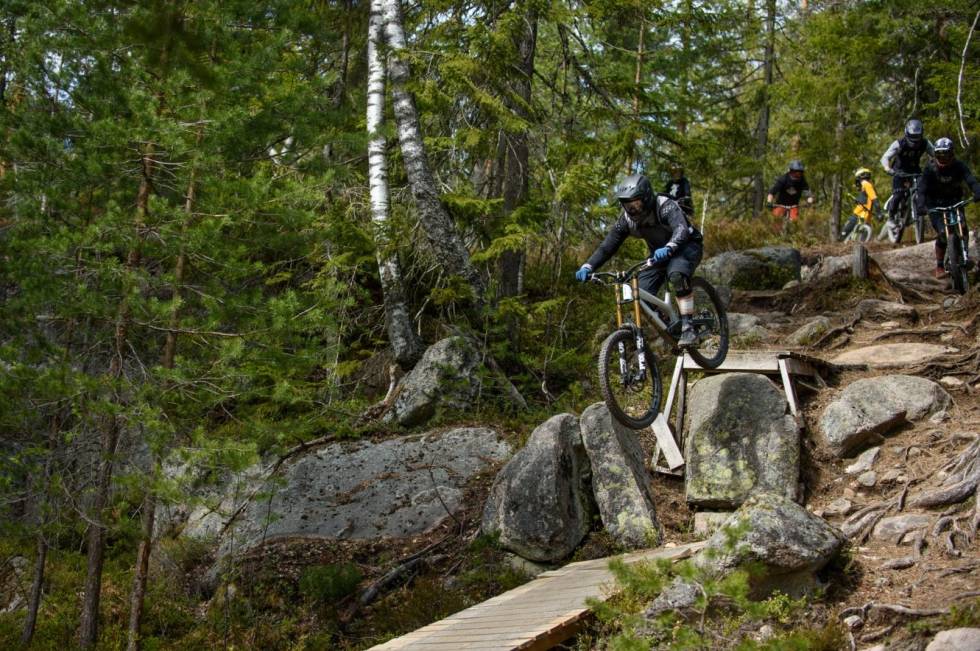 SVART: Drammen Bikepark byr på svarte løyper for de litt mer erfarne syklistene. Foto: Jon Borgersen heisbasert sykling