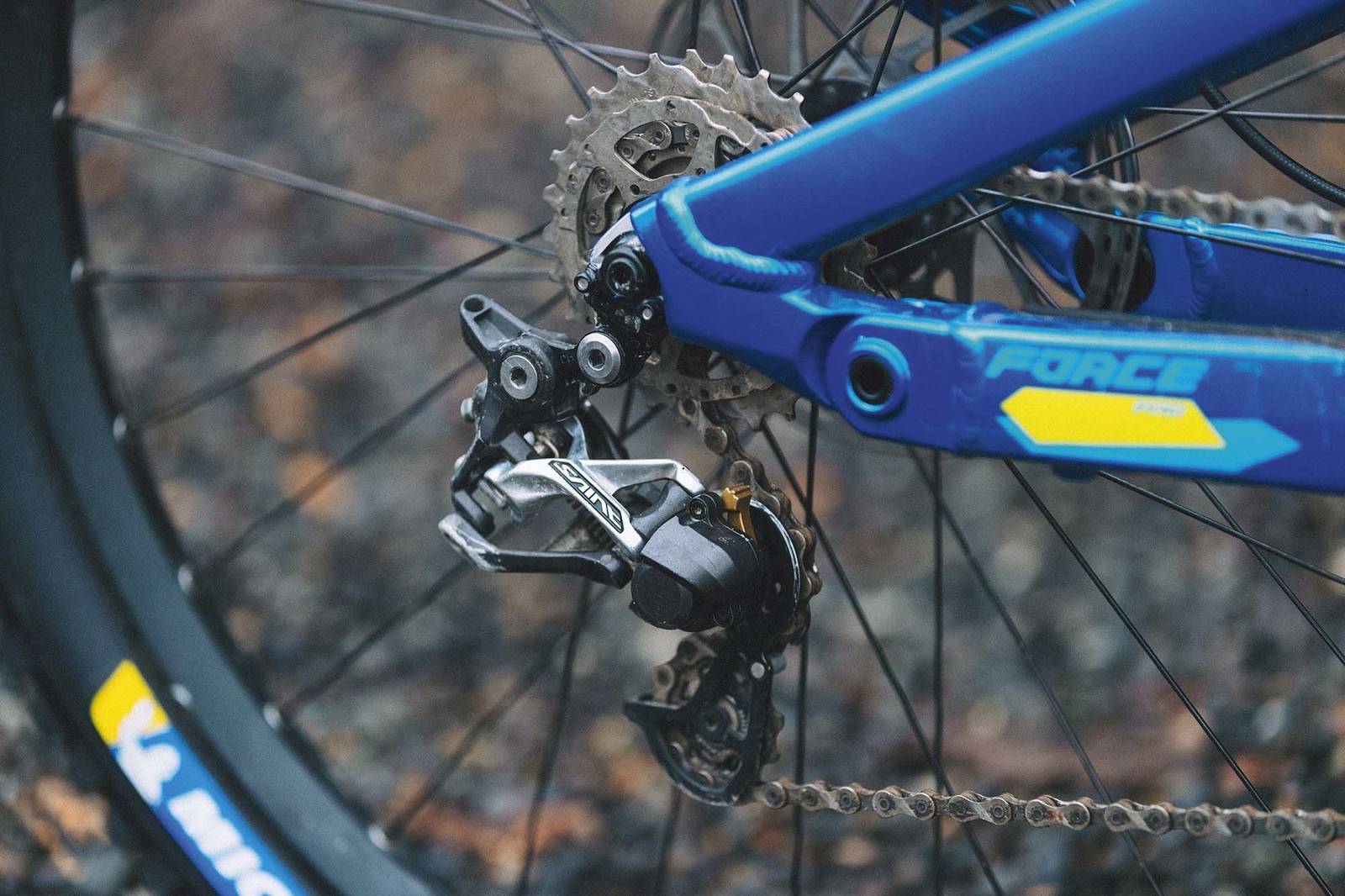 STRAM OPP: Saint-bakgiret fra Shimano fungerer kun som en kjedestrammer for å ta opp slakk i kjedet når demperopphenget komprimeres. Foto: Kristoffer H. Kippernes _E5I5995