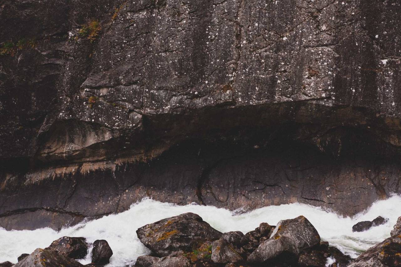 SPOR AV KREFTER: Elva Bjoreio svinger seg gjennom Måbødalen. Foto: Kristoffer H. Kippernes Vøringsfossen bjoreio