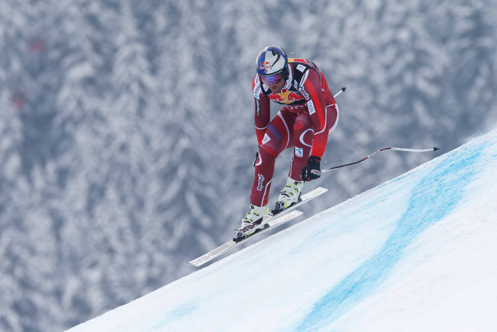 PERFEKT: Utforstilling er tøft og Aksel vet temmelig godt hvordan det gjøres. Her går det unna i en av verdens råeste fartstraseer i østerrikske Kitzbühel. Bilde: Cornelius Poppe Aksel-Lund-Svindal-4