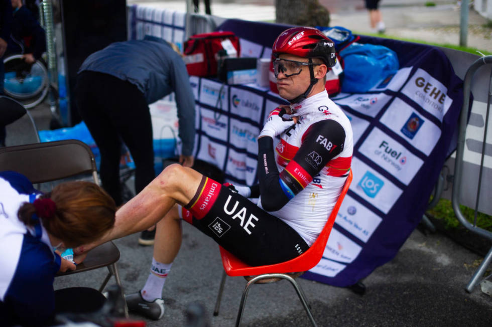 SYMBOLTUNGT: Alexander Kristoffs velt i NM ble nærmest et symbol på en tung sesong. Foto: Knut Andreas Lone. alexander-kristoff-velt