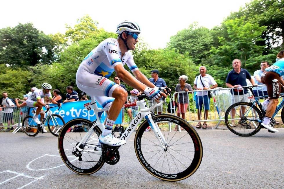 HENGER PÅ VEGGEN: Akkurat denne Colnagoen henger på veggen hjemme hos Kristoff. Foto: Cor Vos. alexander kristoff i em-trøya