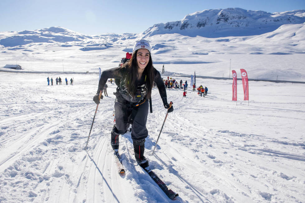 EXPEDITION AMUNDSEN: God stemning og god sikt. Amy Mir er i gang. Foto: Expedition Amundsen AMY Mir expedition amundsen