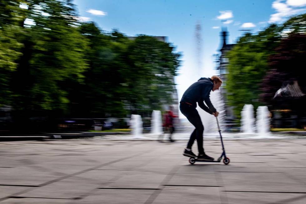 HIT OG DIT: Sparkesykkelen har vært trofast transportmiddel de siste fem årene. Andreas-Leknessund-6